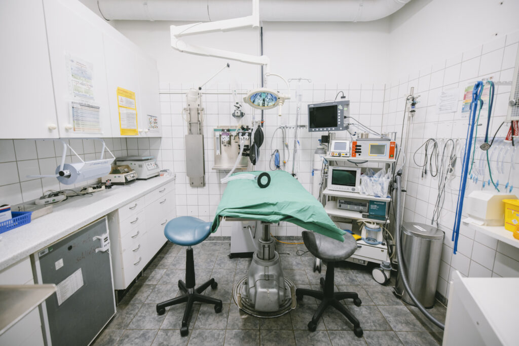 OP-Zimmer-Eurode-Tiergesundheit-Herzogenrath OP-Zimmer beim Tierarzt